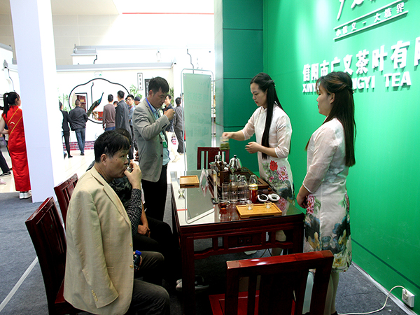 點(diǎn)擊瀏覽下一頁