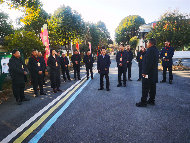 2025年1月9日，熱烈歡迎信陽市人大代表一行來我司參觀指導(dǎo)